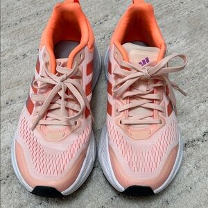 Women’s ADIDAS bounce sneaker